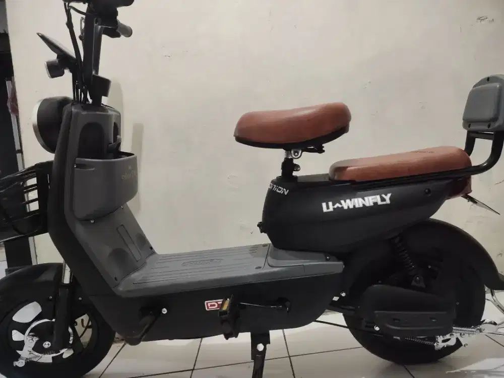sepeda listrik uwinfly
