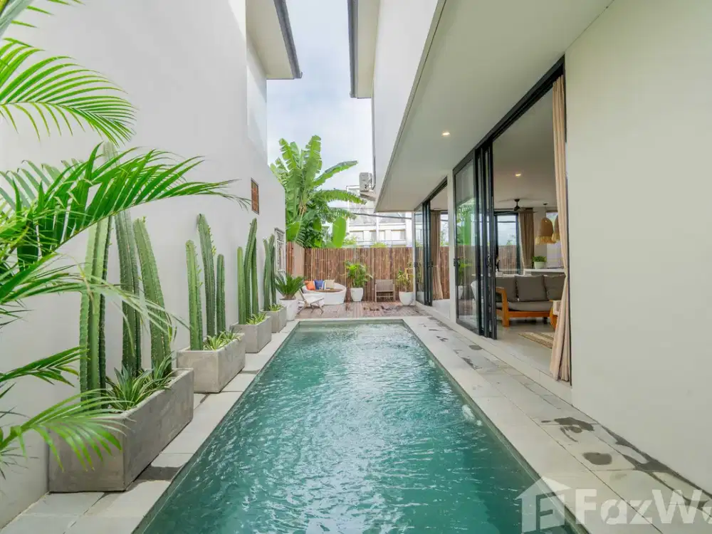 4 Bedroom Villa for sale in Batu Bolong, Bali