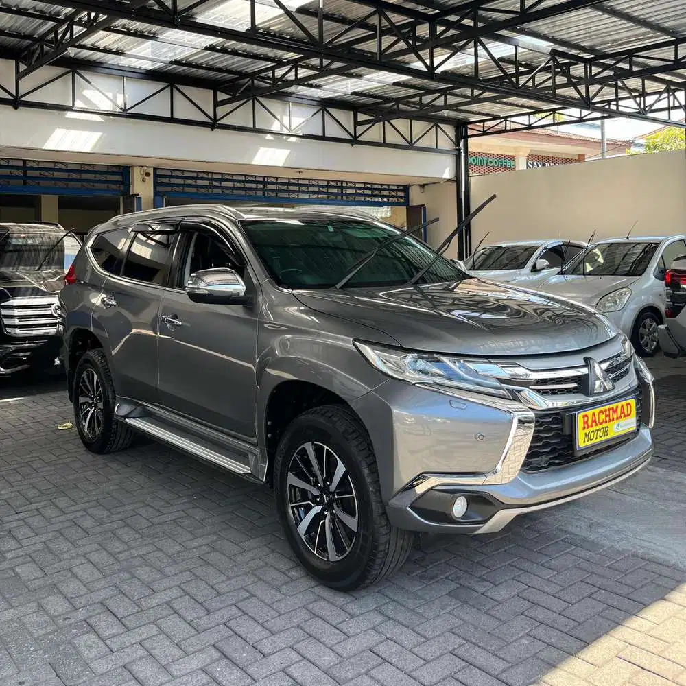 Mitsubishi Pajero Sport Dakar 2018 Abu - abu A/T 2.4cc Disel