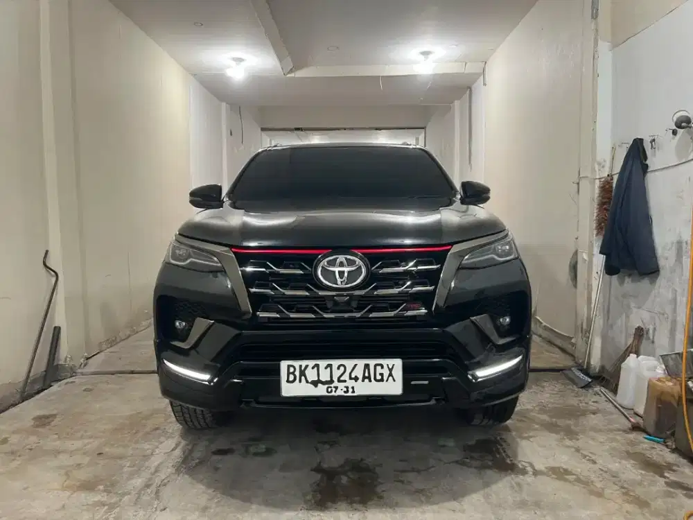 Odo 40xxx. Toyota Fortuner VRZ TRD 2021