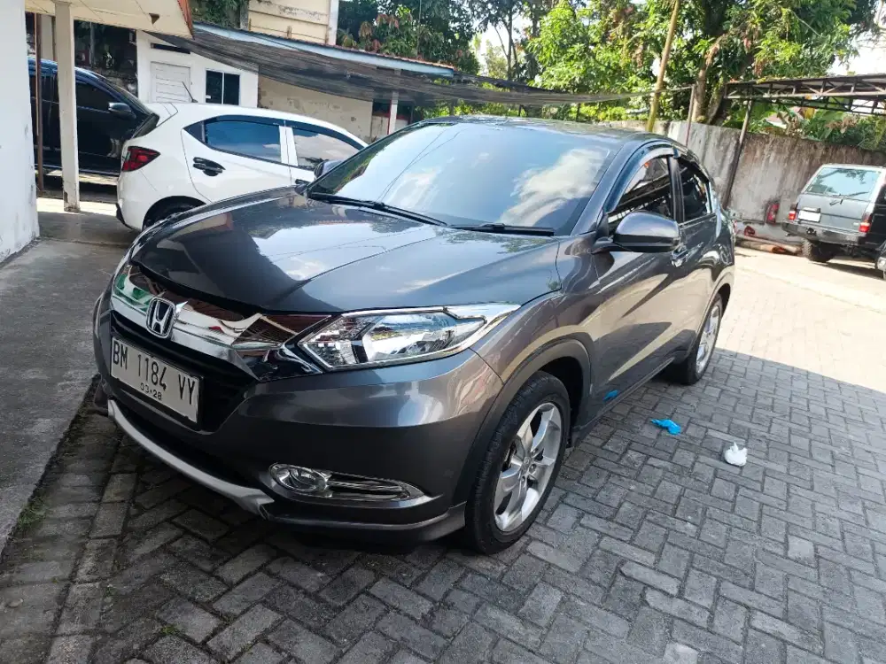 Honda HR-V S mt km 9 ribuan sepertibaru