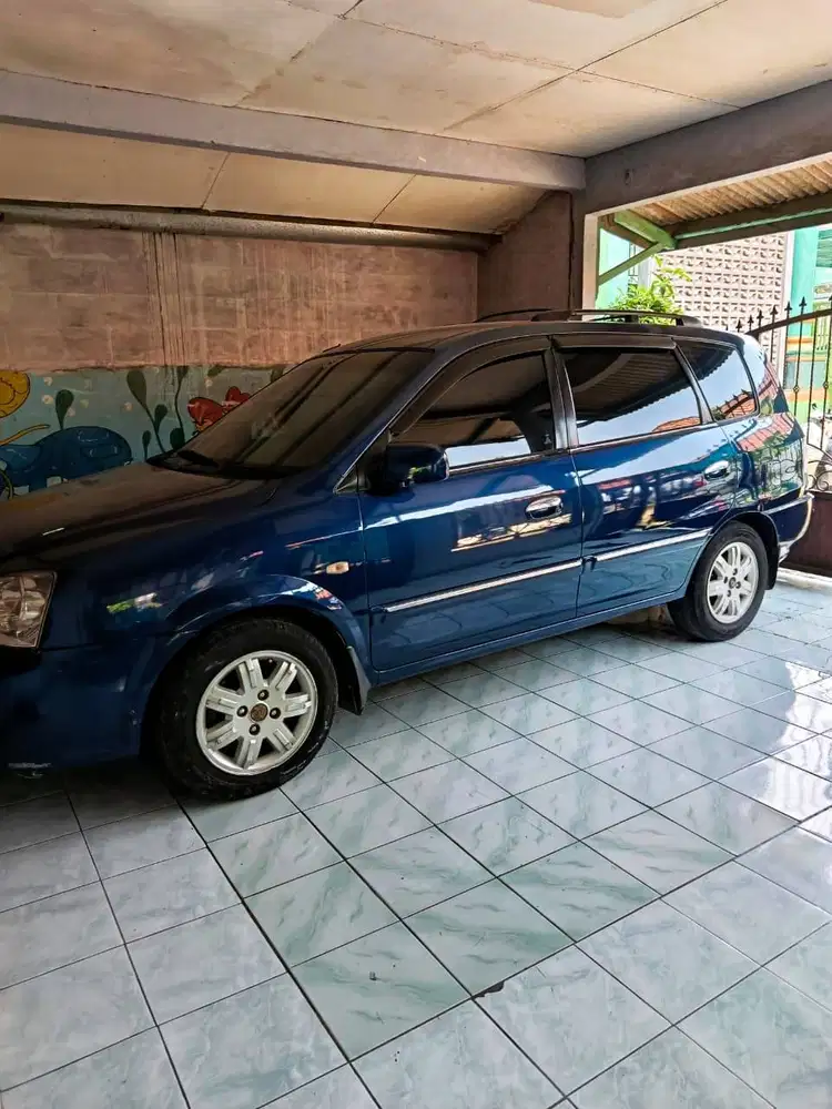 KIA CARENS SE MT TAHUN 2004