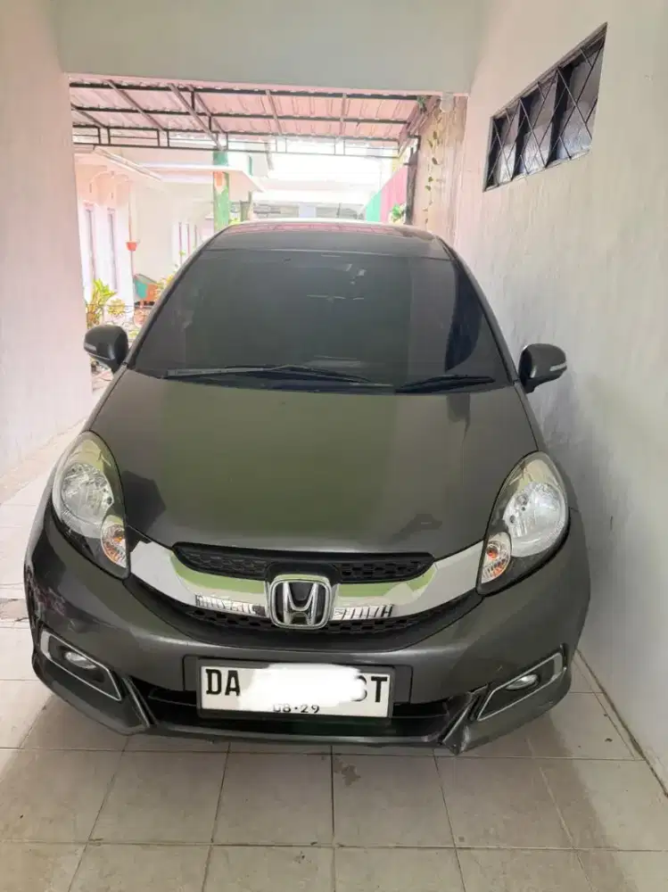 Mobilio E - CVT (matic) Pakaian Pribadi