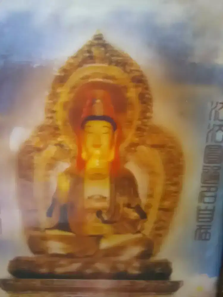 Bingkai emas Dewi Kwan im hologram