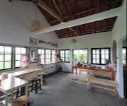 Dibutuhkan wanita untuk bekerja di warung makan