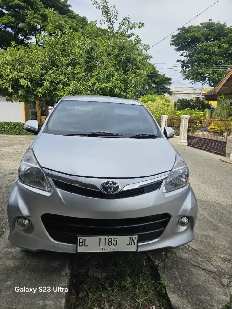 Toyota Veloz Luxury 1.5 Manual Tahun 2015