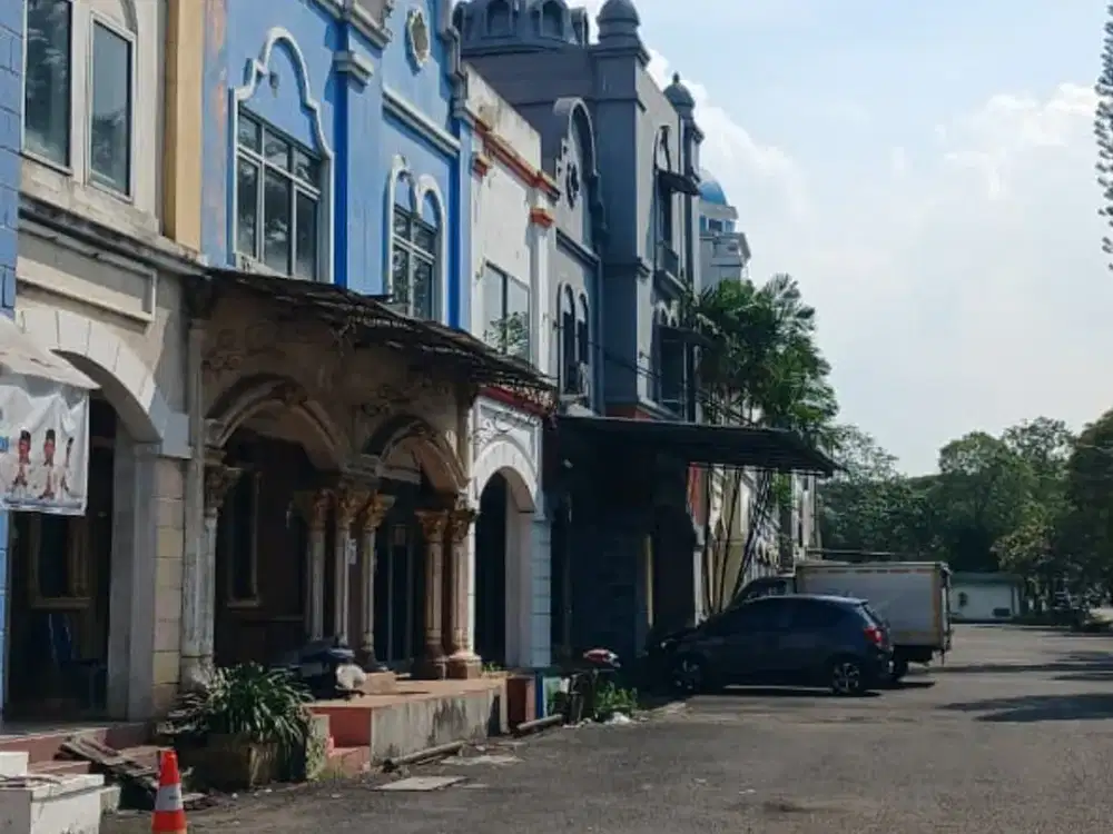 Ruko Deltamas Cikarang Komplek Spanish Square 2 LT Luas 60 Rp. 65 Jt/Tahun Siap Huni