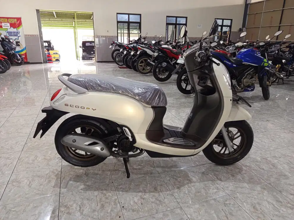 Scoopy Prestige 2023
