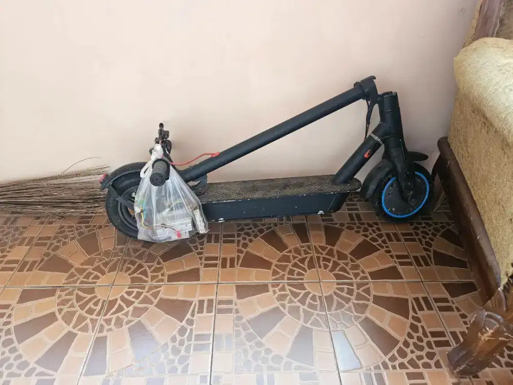 Skuter Bekas Rusak