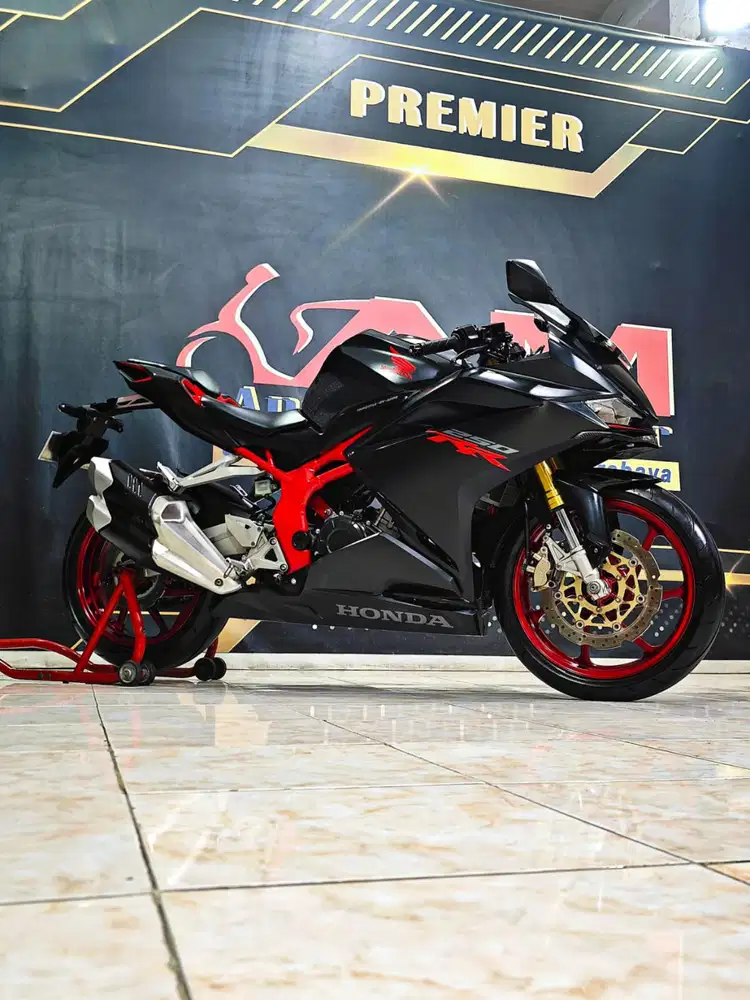 Honda CBR 250 RR STD TH 2019 Anugerah motor rungkut jos