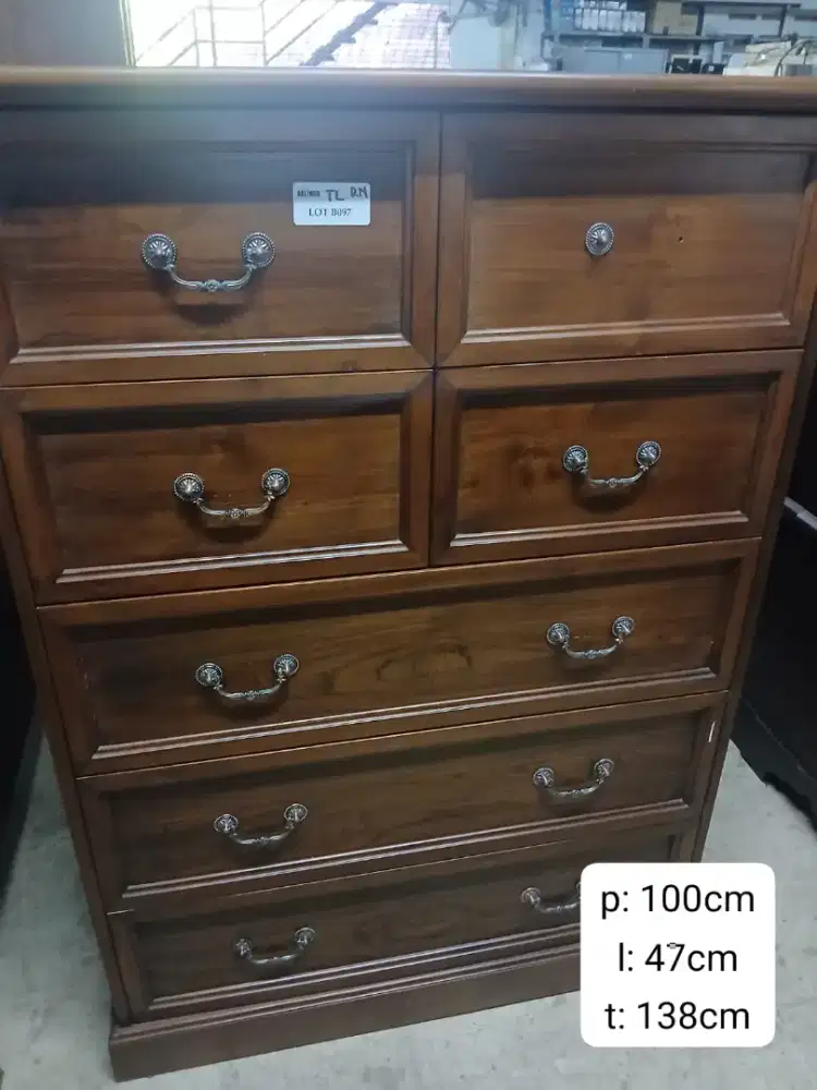 Dresser merk DREXEL ex USA Embassy