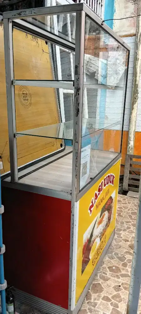 AADA ETALASE KACA 3 LANTAI