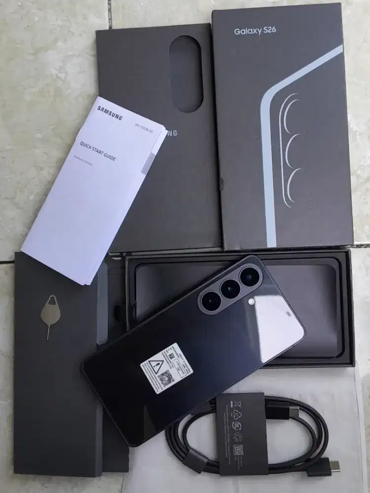 SAMSUNG S26 LIKE NEW