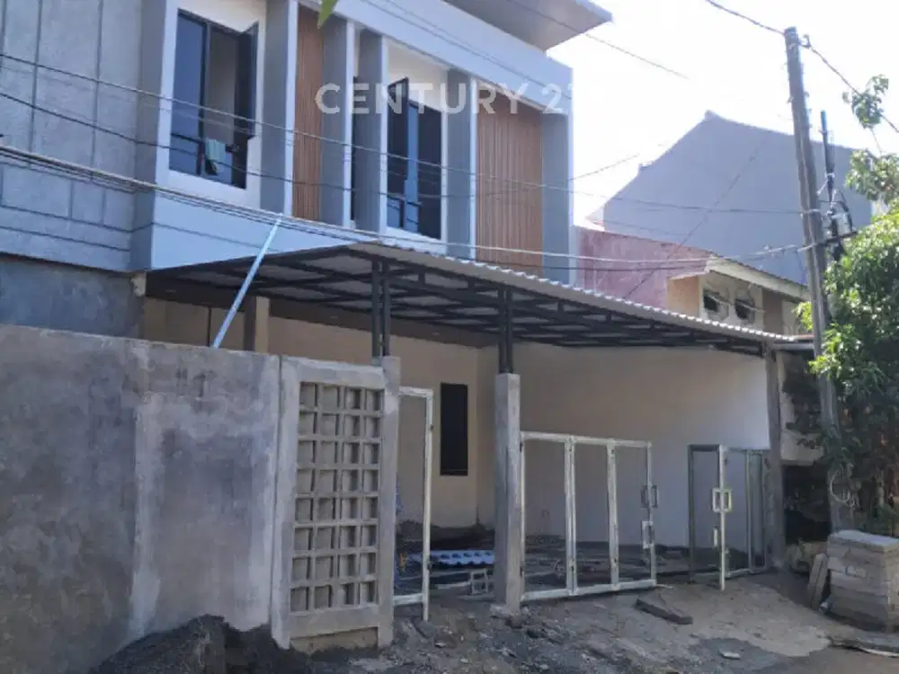 Rumah Baru Dalam Komplek Perumahan Cinere