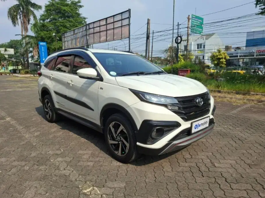 DP MURAH - Toyota Rush 1.5 TRD Sportivo Bensin AT 2018 Putih