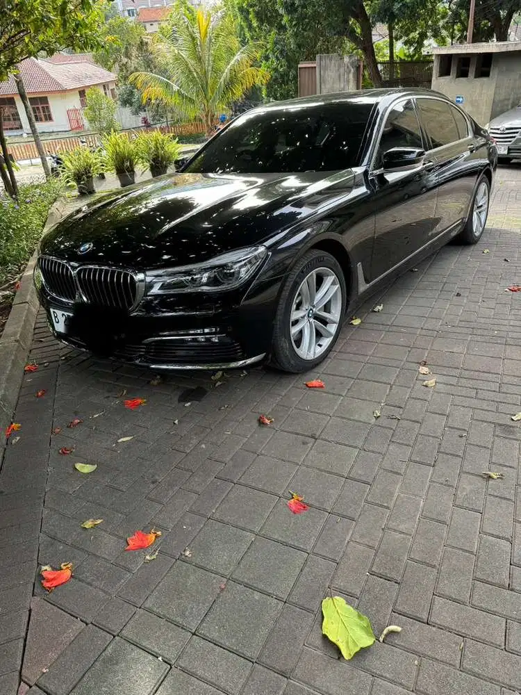 BMW 730Li 2018 Bensin