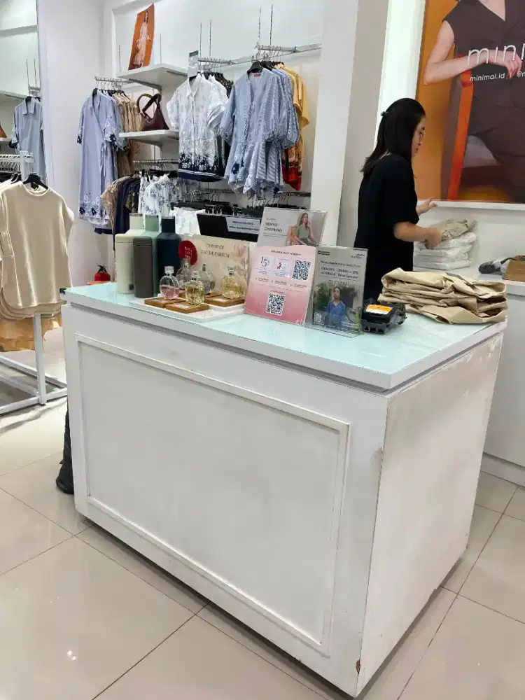Meja kasir EK mall