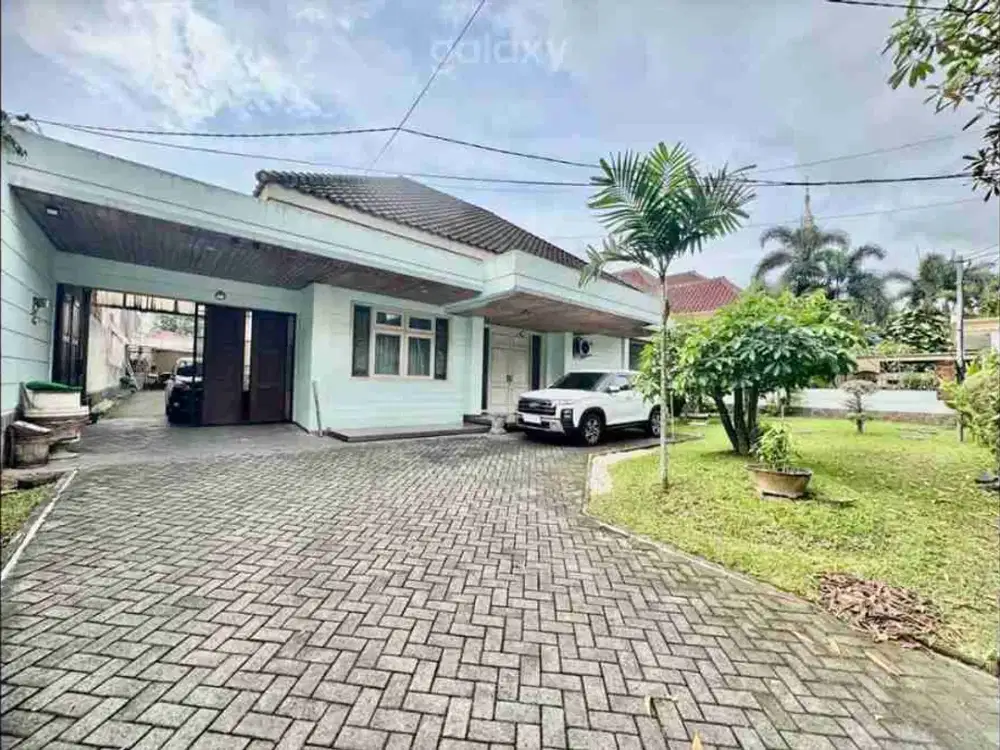 Rumah Mewah tengah Kota Malang