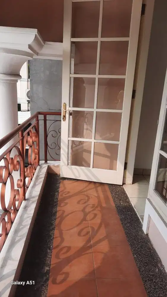 Disewakan rumah Golden Viena 1 BSD
