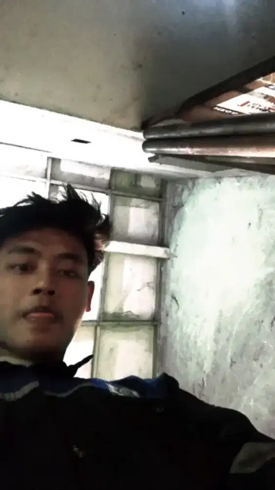 Mencari kerja helper ac