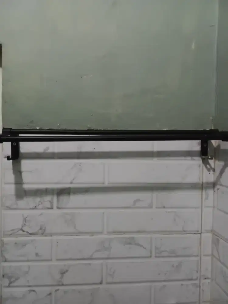 Gantungan handuk
