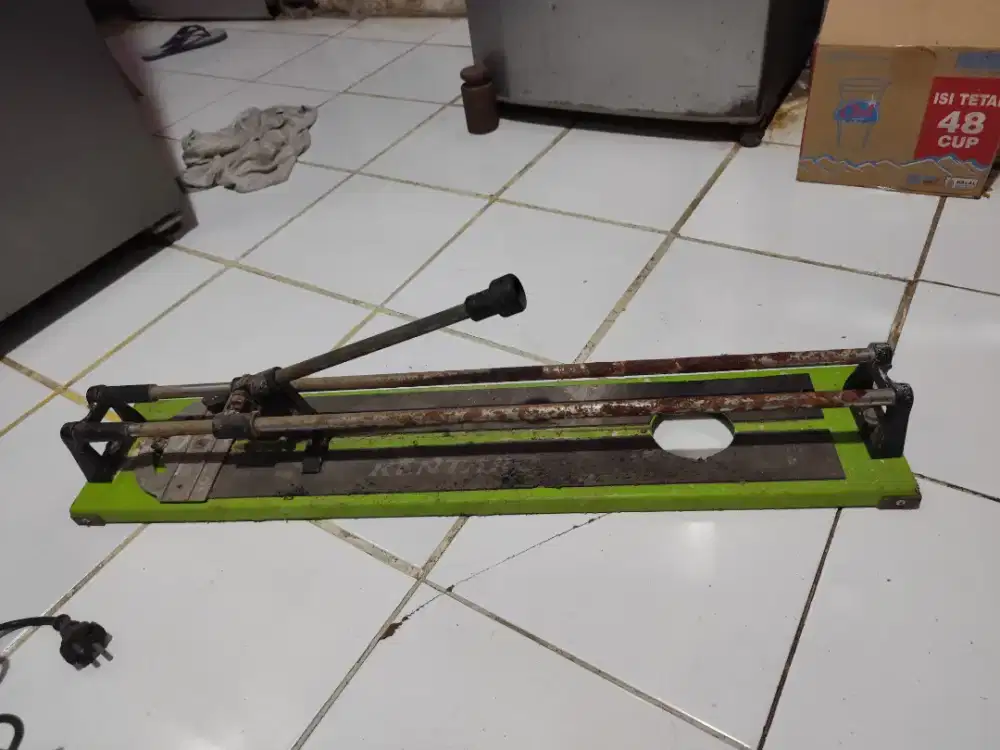 alat pemotok keramik granik manual merk kentaro
