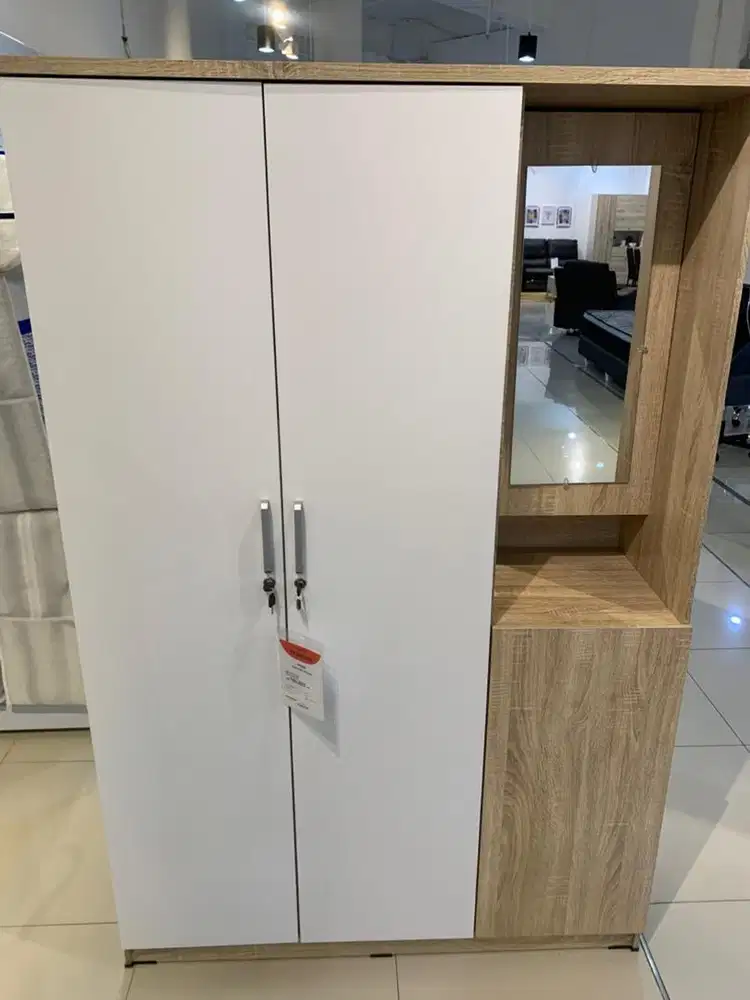 WARDROBE 3 DOORS