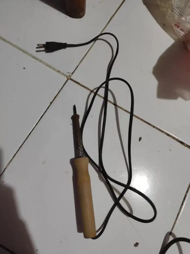 solder ukir styrofoam