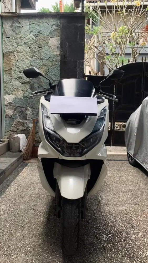 JUAL MOTOR HONDA PCX PUTIH TAHUN 2021 ABS