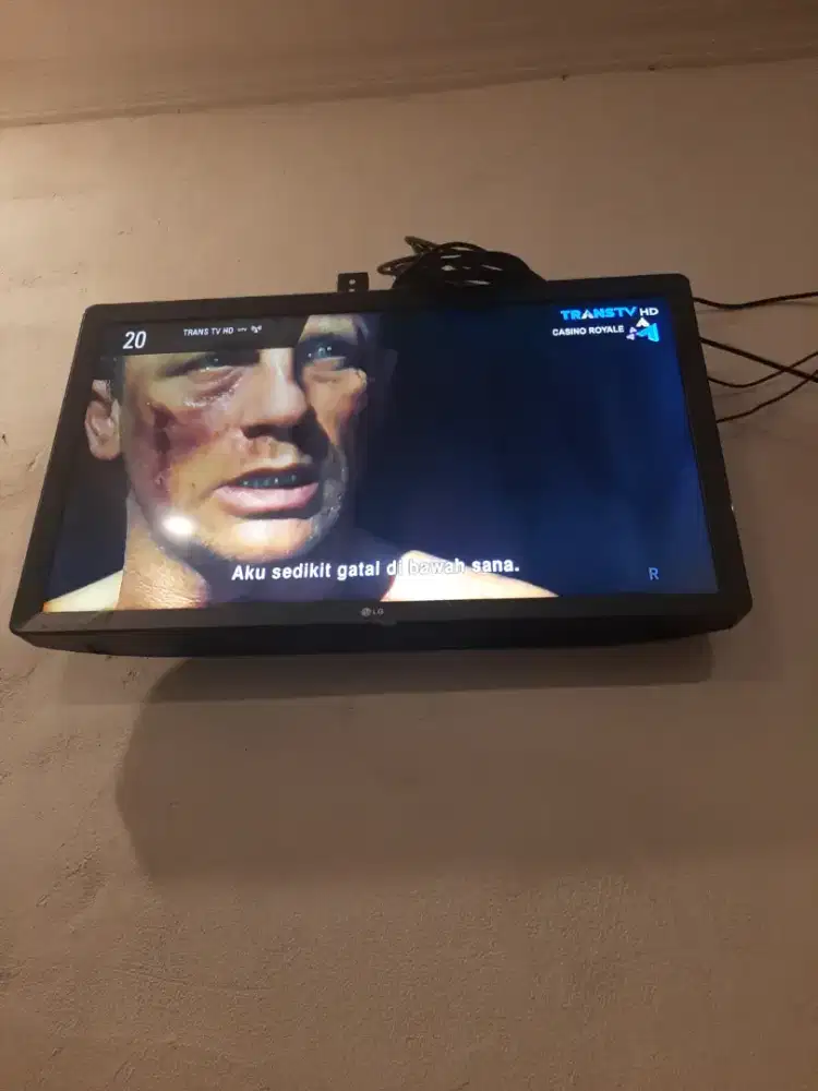Tv LG 24 inch kondisi jarang di pakai