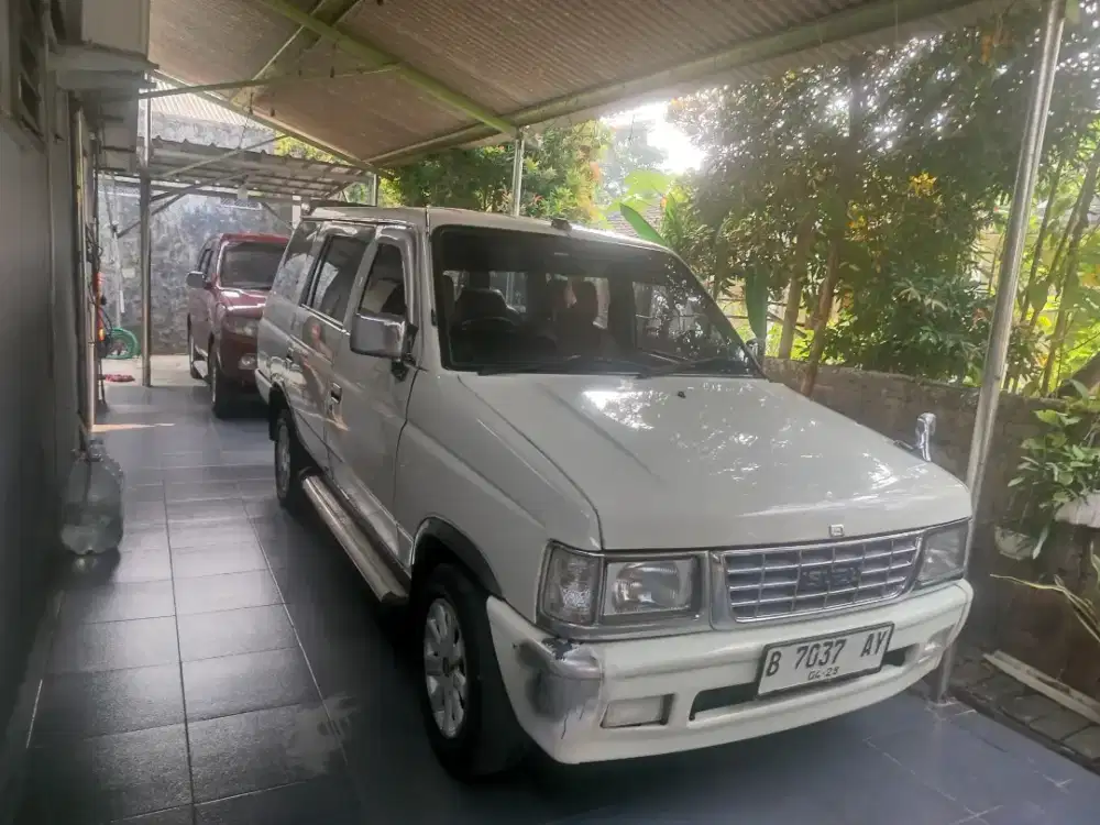 Isuzu panther royal 2.5cc th1999