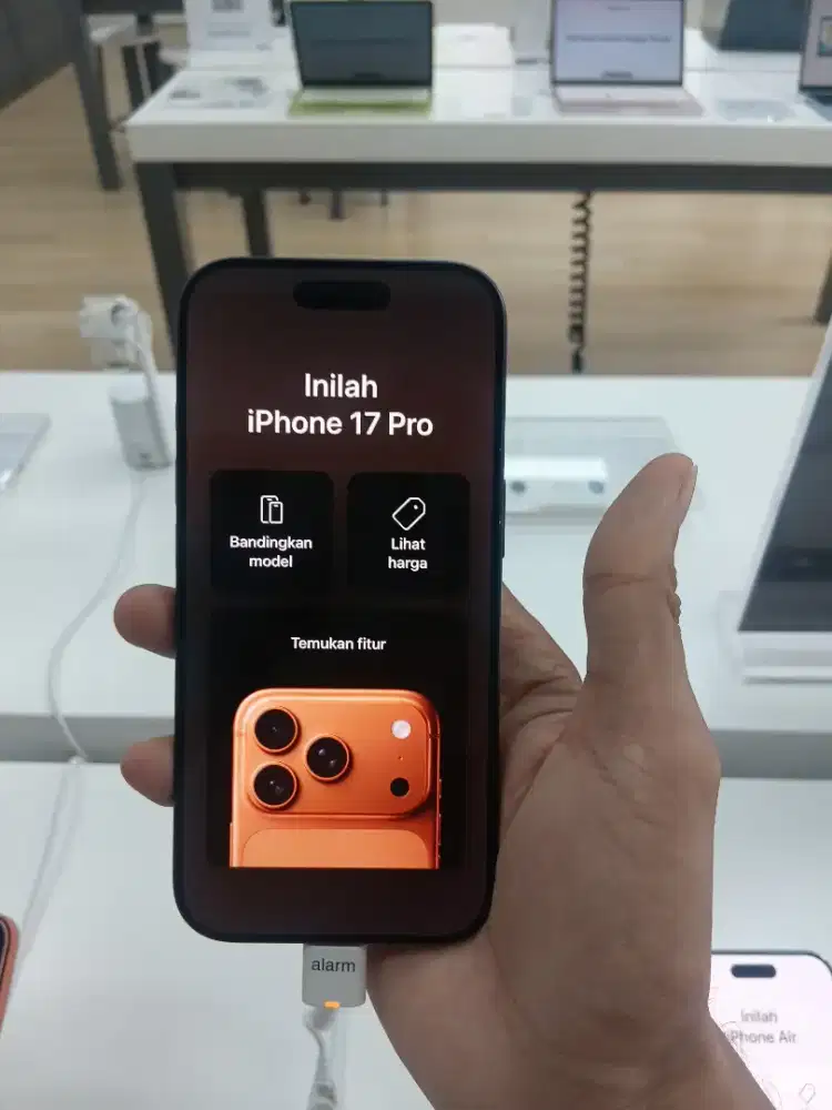 Promo kredit iphone 17 pro bergeransi resmi ibox