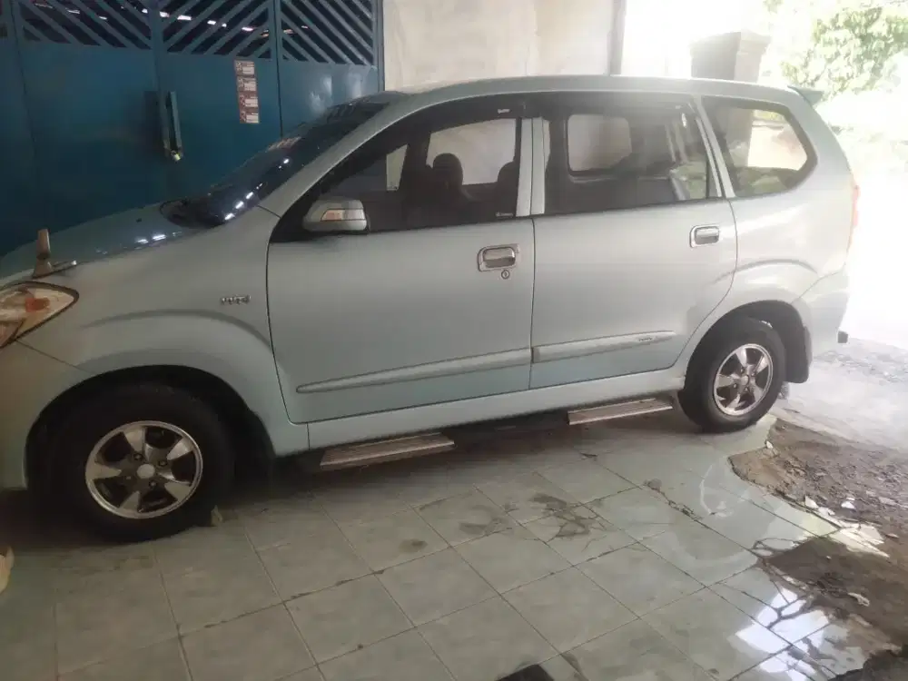 Xenia Li Family 1.0 2006 atas nama sendiri