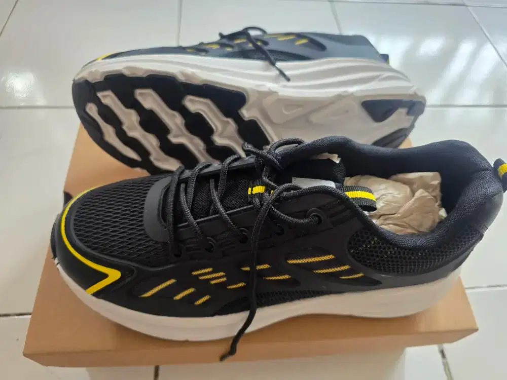 Jual Sepatu Olahraga