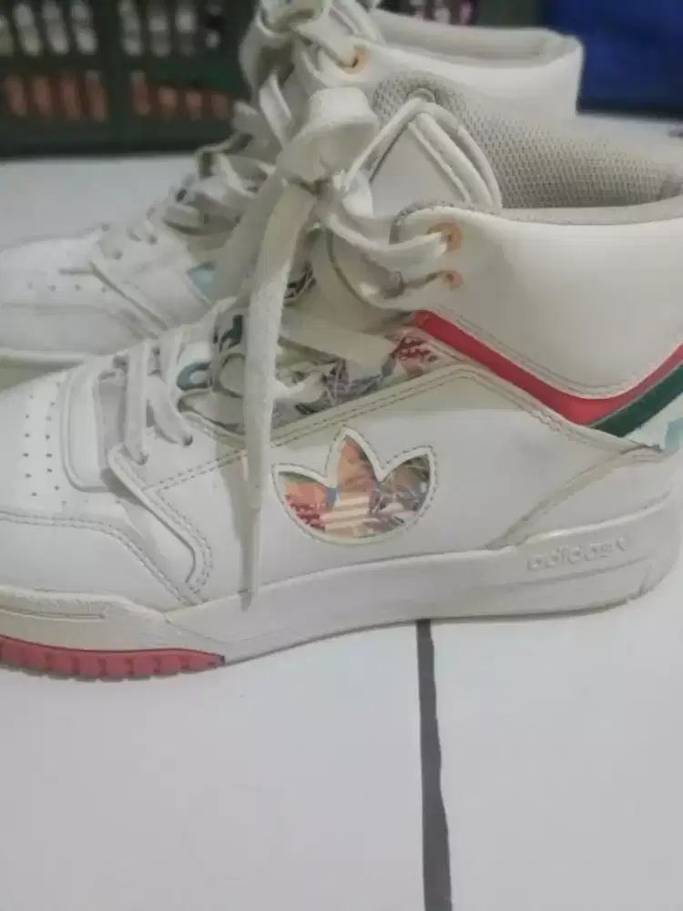 Sepatu anak UK 36