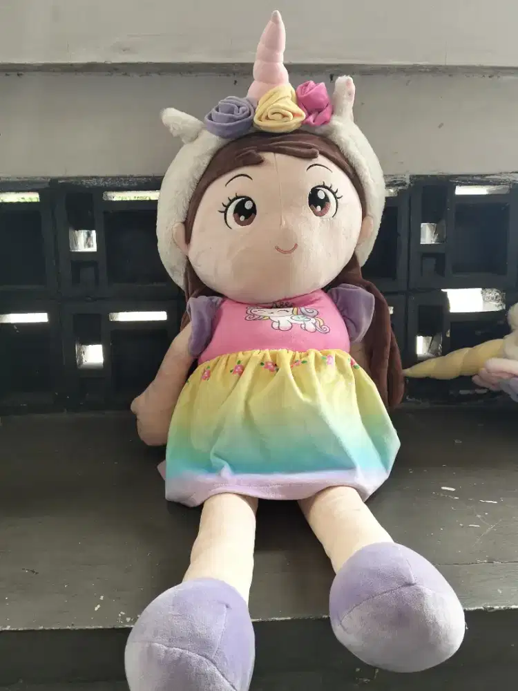 Boneka besar unicorn