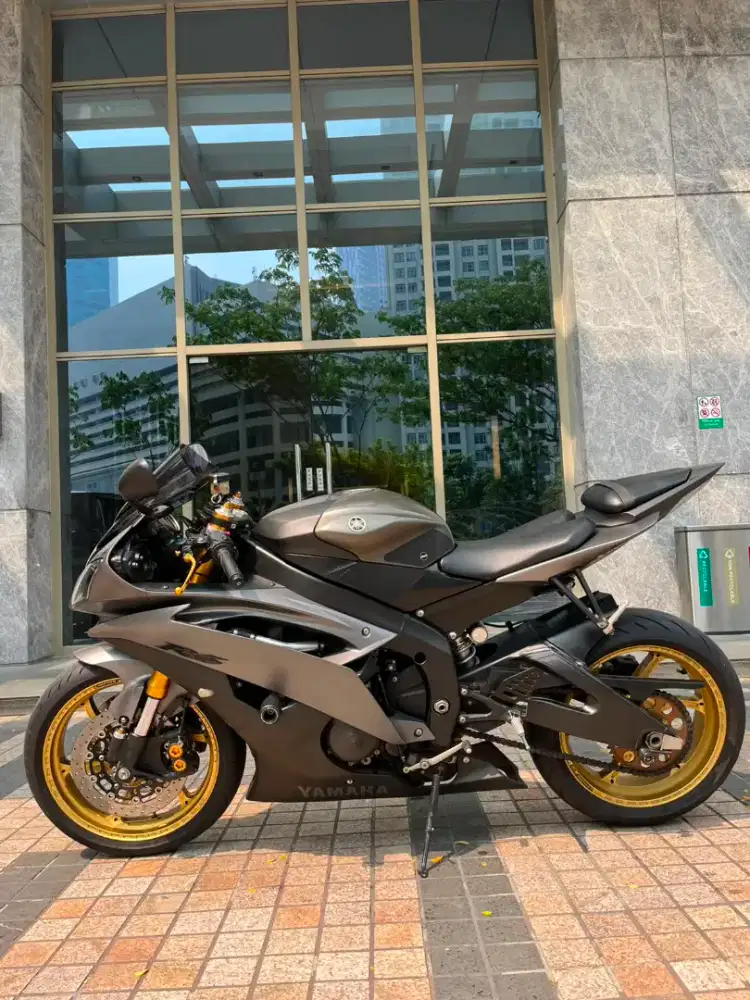 Yamaha R6 tahun 2014 pembelian 2016 km rendah