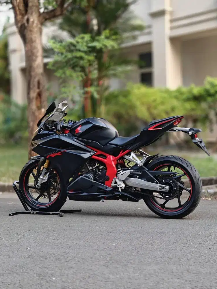 HONDA CBR250RR ABS 2019 BLACK KM RENDAH PAJAK PANJANG SIAP GASPOL