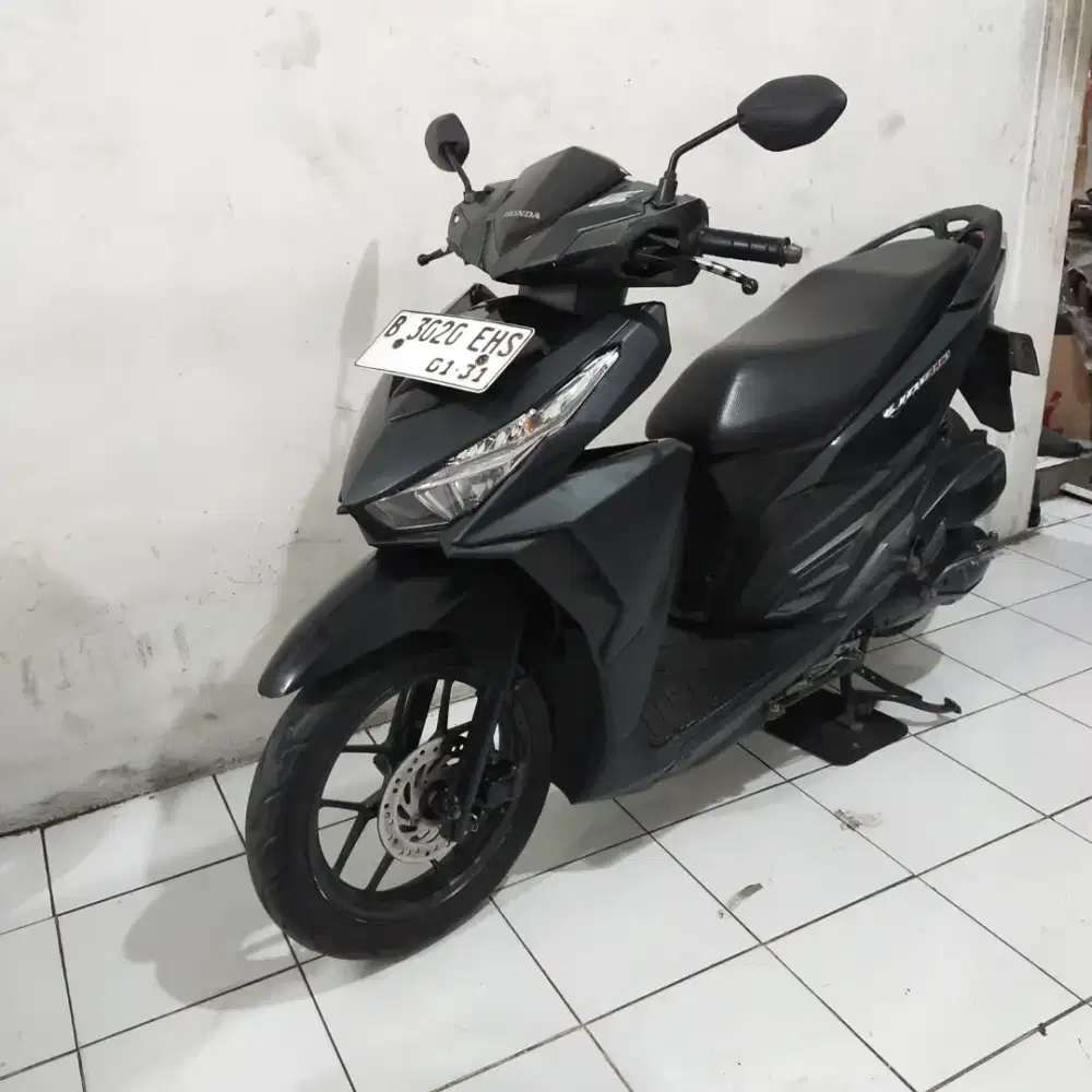 Honda Vario 150 OLD 2016 Orisinil Lengkap Bagus