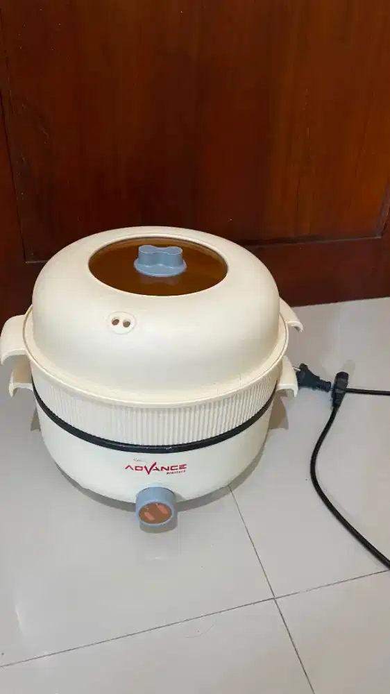 Dijual cepat panci listrik serbaguna (bisa nego)