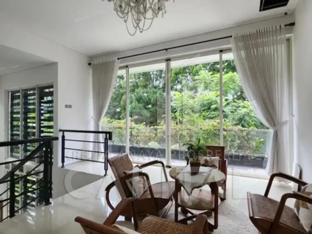 RUMAH SEMI FURNISHED DENGAN VIEW BUKIT DAN UDARA SEJUK DI PERUMAHAN CITRA DAGO BANDUNG