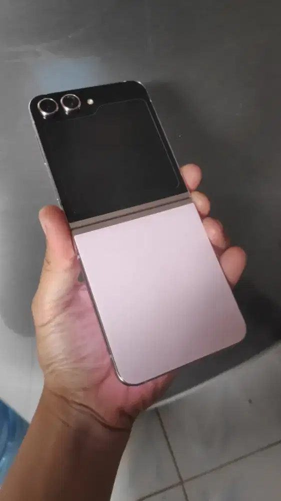 Samsung z flip 5 8/256 resmi indonesia warna lavender