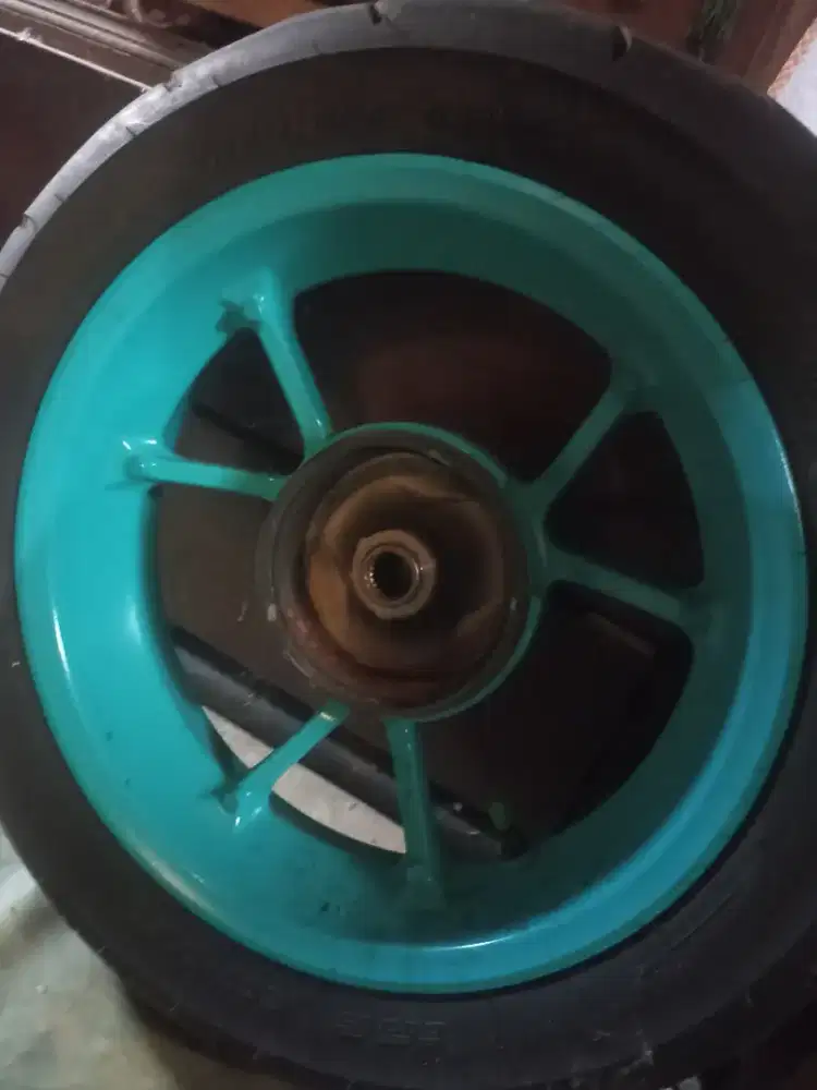 Velg belakang n shock belakang aerox.