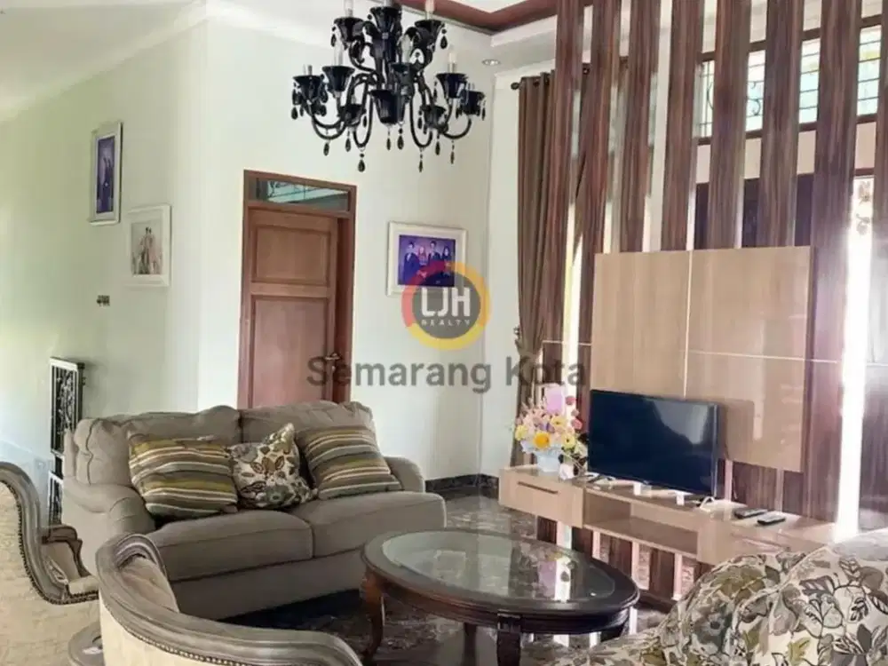Rumah mewah di Graha Estetika