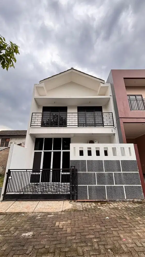 Rumah Siap Huni 2 Lantai – Tinggal Bawa Koper! Harga Masih Nego