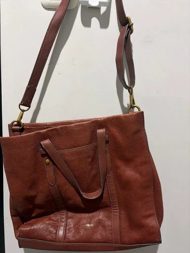 Tas kulit Fossil