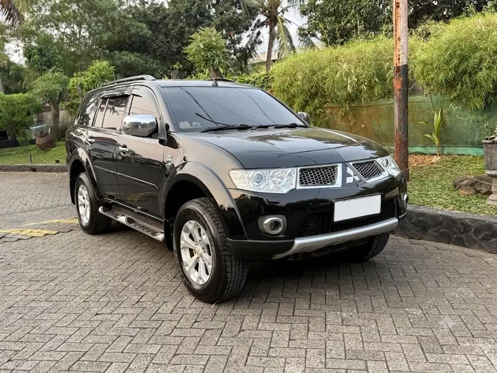 Mitsubishi Pajero Dakar Diesel Matic Th 2013 NIK 2012 Warna Hitam