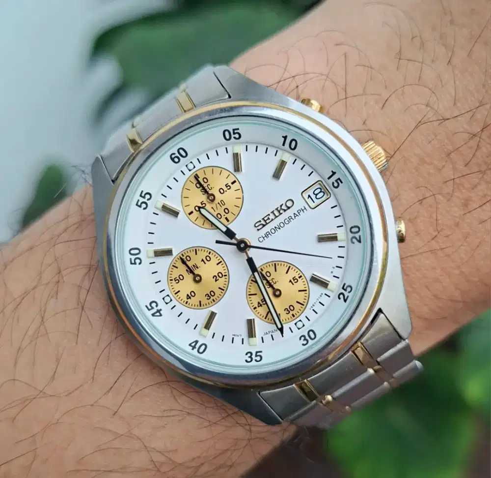 Seiko chronograph gold panda