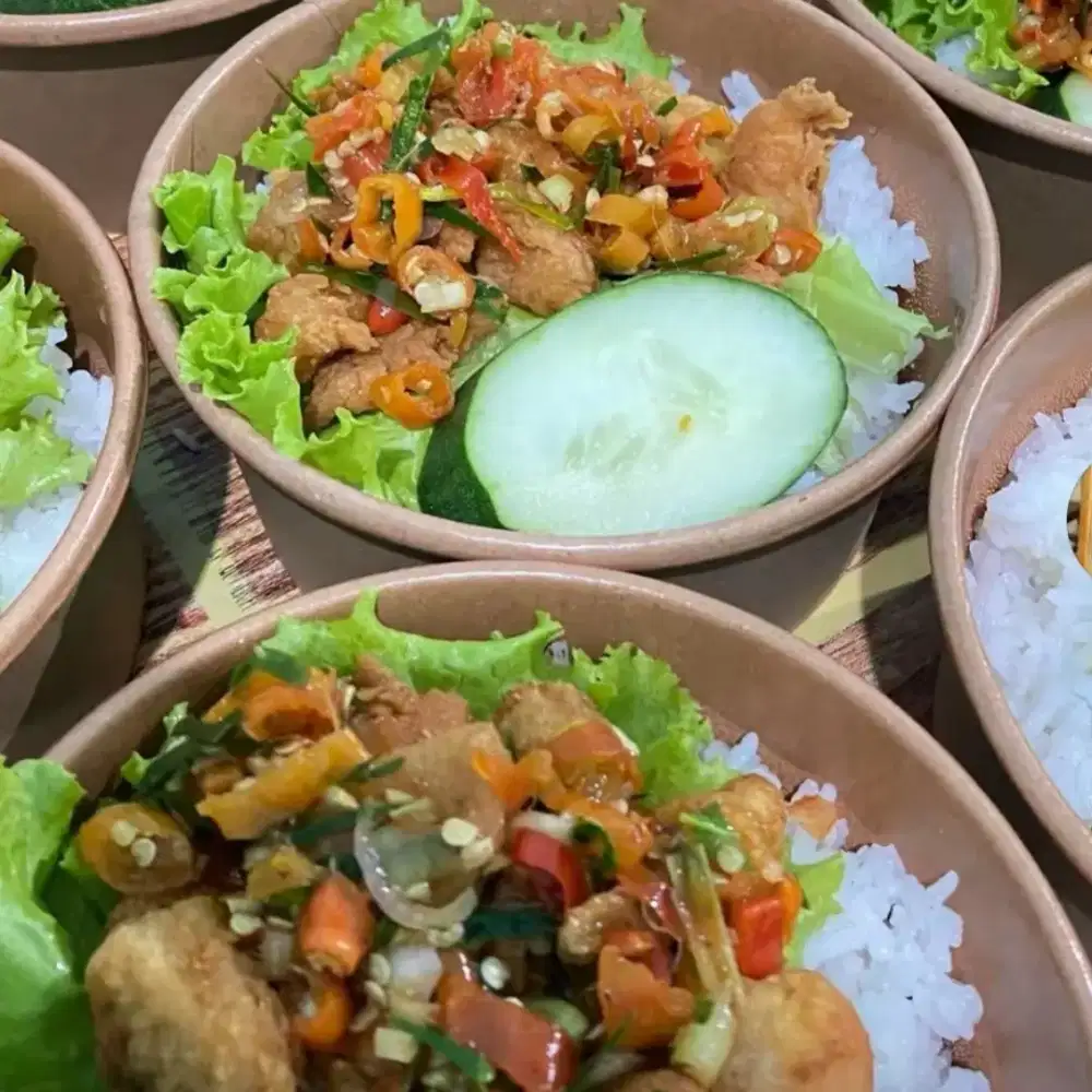 Rice Bowl chicken sambal matah