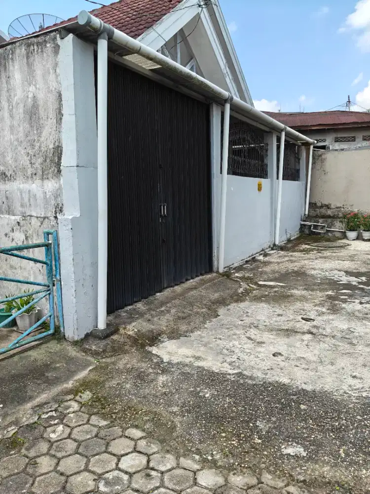 jual cepat rumah siap huni belakang persijam full keramik nego hub WA